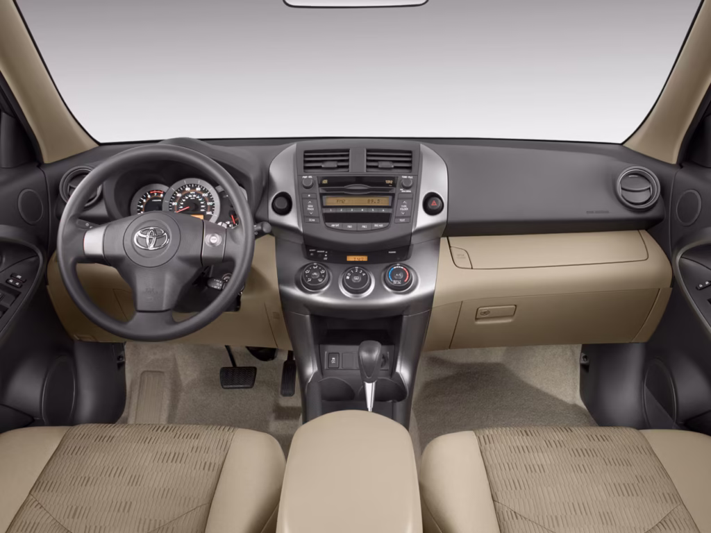 2009-toyota-rav4-i4-2wd-suv-dashboard