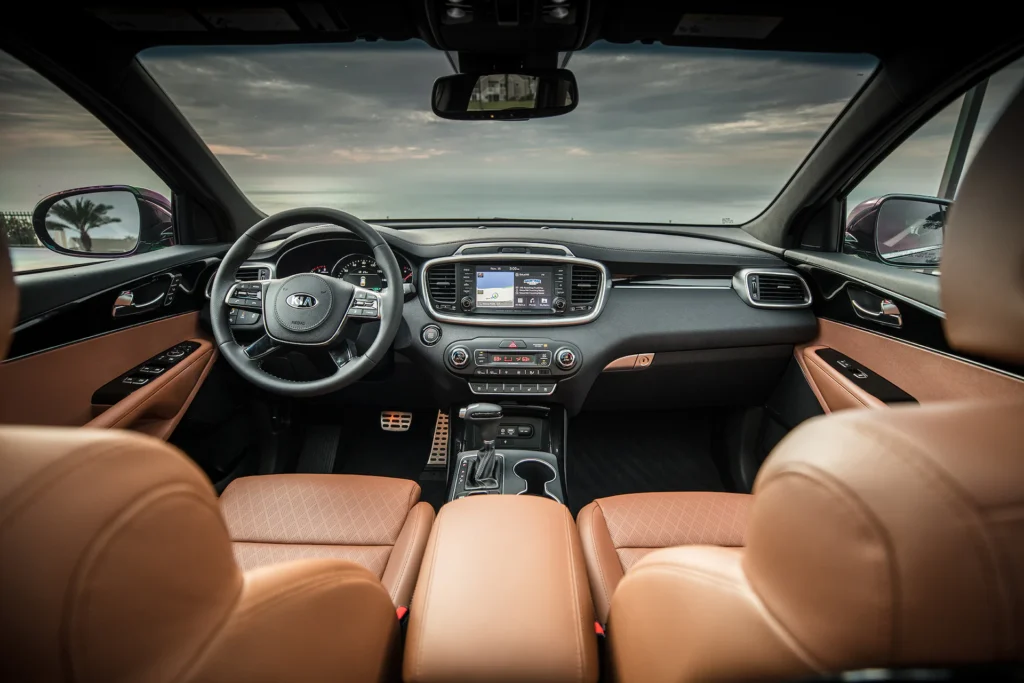 2019-Kia-Sorento-cabin
